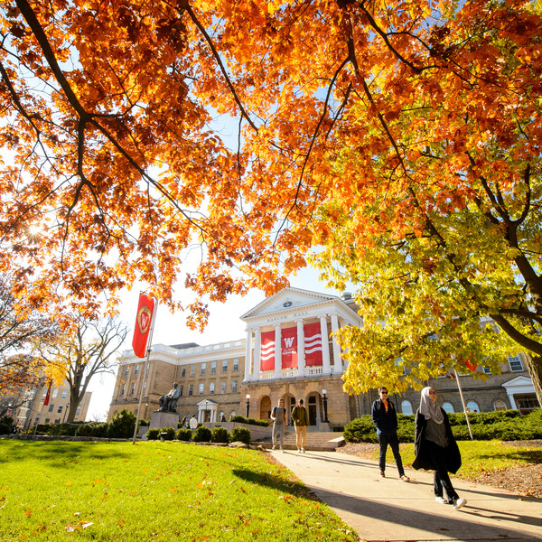 Læs på University of Wisconsin-Madison (UW)