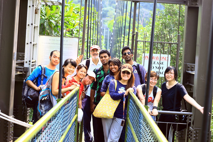 Studerende på udflugt med JCU Singapore